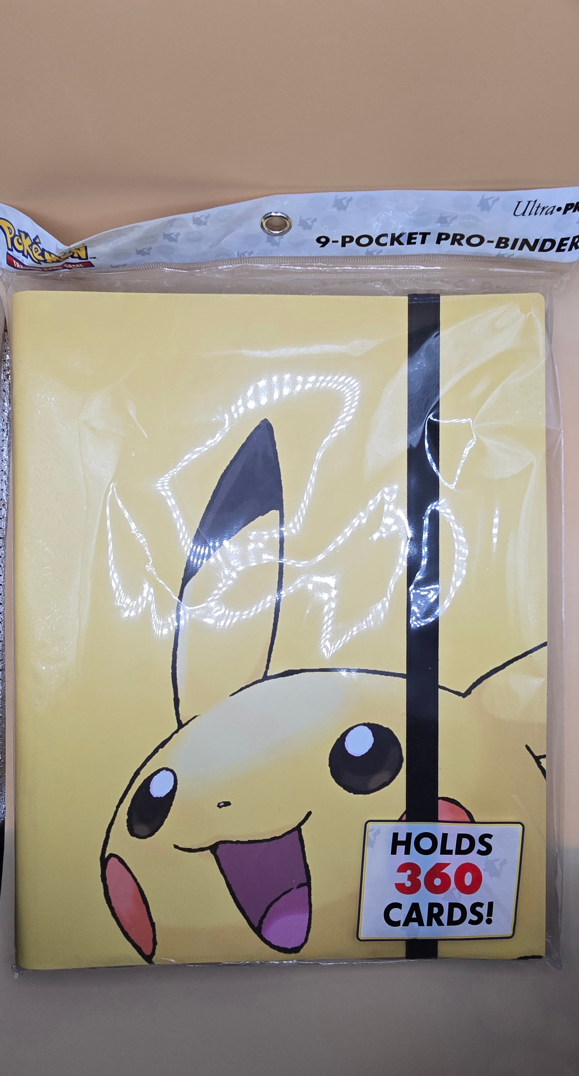 Ultra Pro Pikachu 2025 9-Pocket Pro-Binder